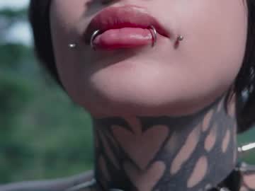 Goth_dolll self squirt camshow - 06/09/2023