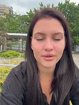 Kikiwatson solo masturbation