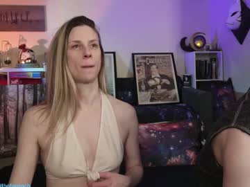 Widthofapeach ass play camshow - 2025 January 23