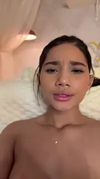 AlessiaVallmont webcam