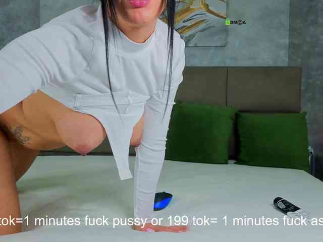 Gold-Couple2 blowjob