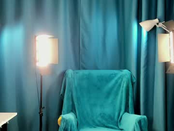 Aliska_dark self squirt