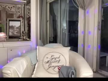 Gl1tter_barbie fingering