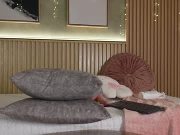 Nina_soul with friend