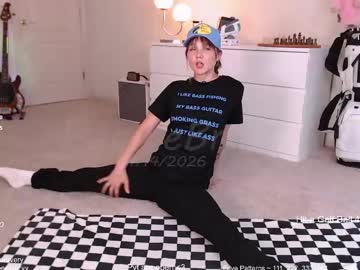 Petitebrat deepthroat