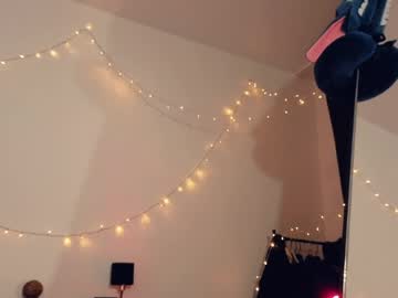 Wonderland_stia tits camshow